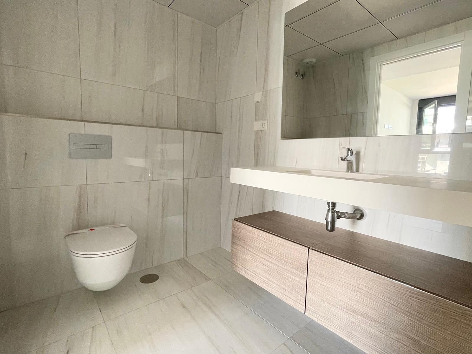 Apartamento de 3 habitaciones en La Villajoyosa / Vila Joiosa en venta con piscina garaje - 900.000 € (Ref: 9278303)