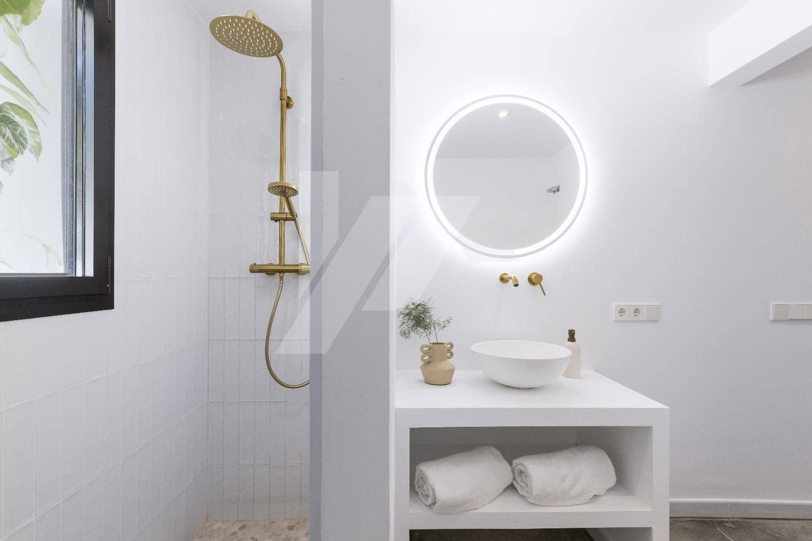 3 soveværelse Villa til salg i Pinosol med swimmingpool garage - € 1.200.000 (Ref: 9278308)