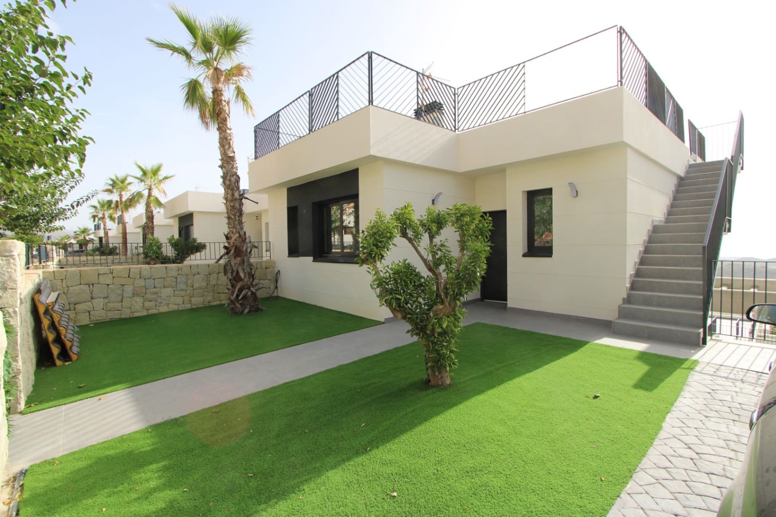3 bedroom Villa for sale in Polop with pool garage - € 750,000 (Ref: 9301699)