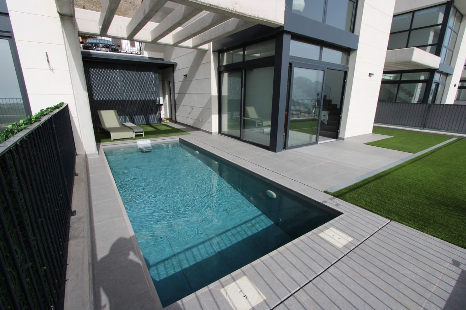 3 bedroom Villa for sale in Polop with pool garage - € 750,000 (Ref: 9301699)