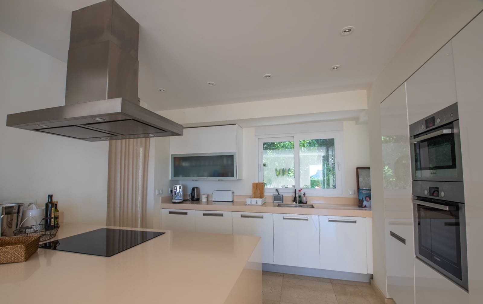 4 soveværelse Villa til salg i Moraira med swimmingpool garage - € 1.790.000 (Ref: 9309237)