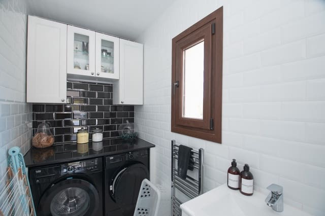 3 sypialnia Willa na sprzedaż w Moraira, Teulada-Moraira z basenem garażem - 1 050 000 € (Ref: 9311632)