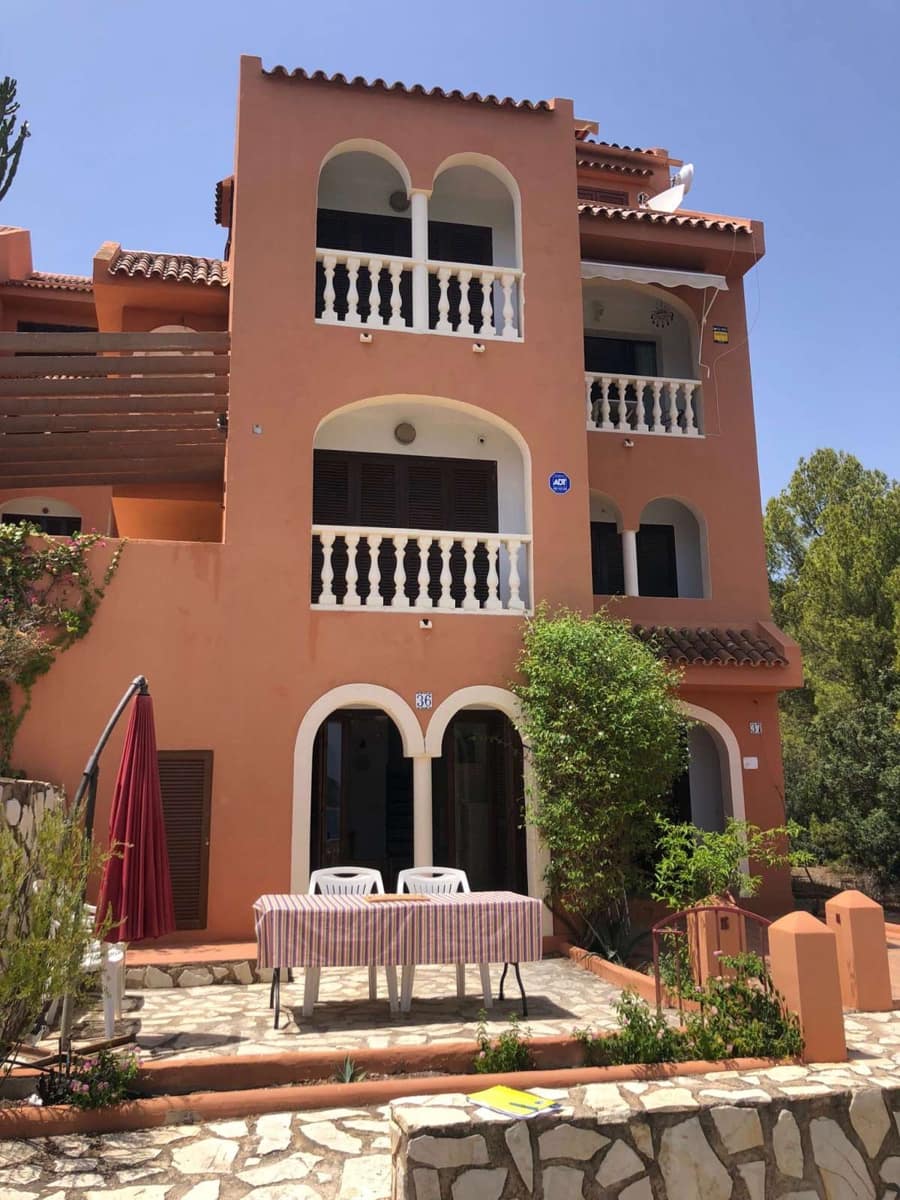 3 slaapkamer Halfvrijstaande villa te koop in Calpe / Calp met zwembad - € 499.000 (Ref: 9329830)