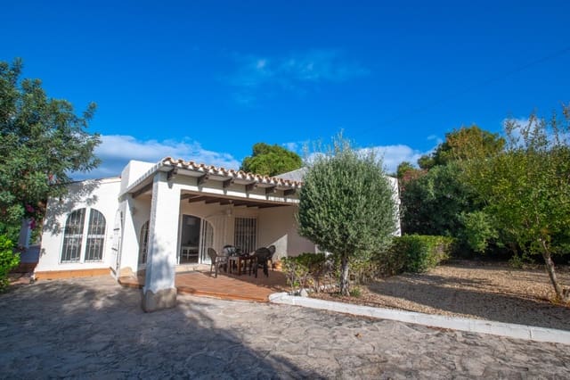 Chalet de 5 habitaciones en Moraira, Teulada-Moraira en venta con piscina garaje - 770.000 € (Ref: 9345626)