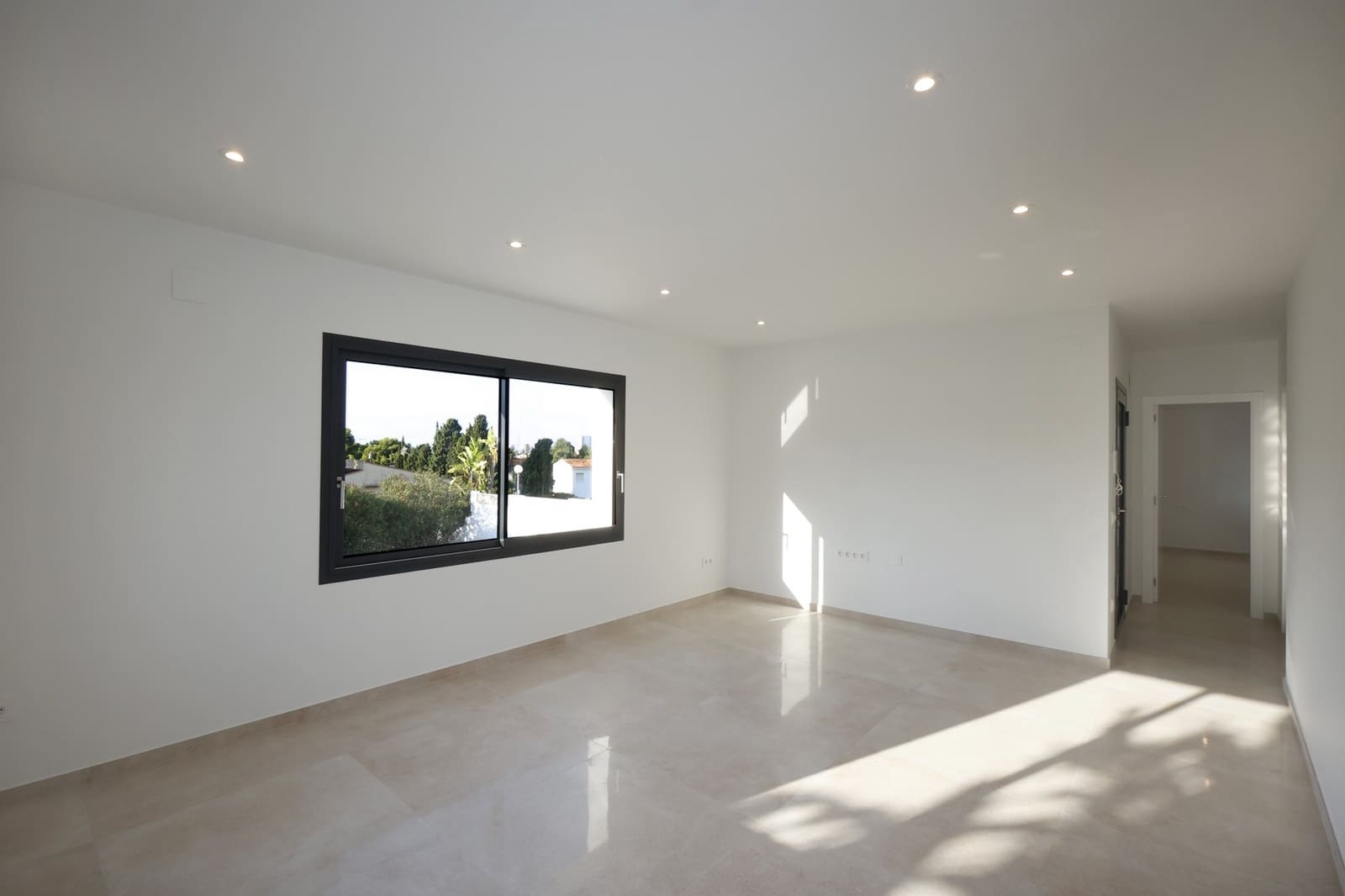4 bedroom Villa for sale in Calpe / Calp with pool - € 840,000 (Ref: 9346543)