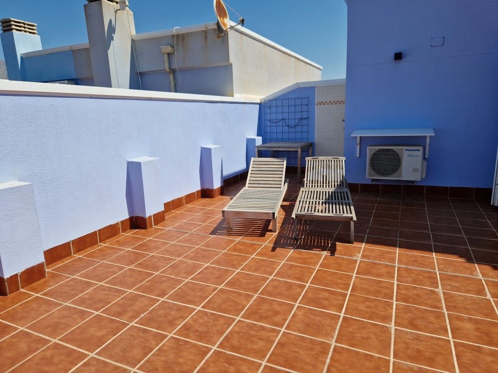 2 bedroom Apartment for sale in La Villajoyosa / Vila Joiosa with pool - € 349,900 (Ref: 9346551)