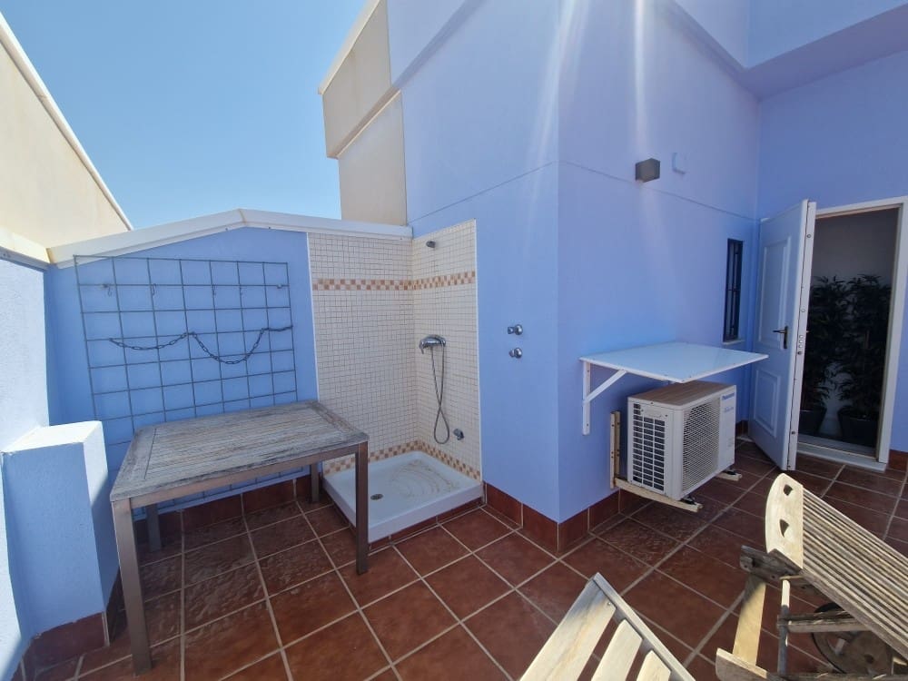 2 bedroom Apartment for sale in La Villajoyosa / Vila Joiosa with pool - € 349,900 (Ref: 9346551)