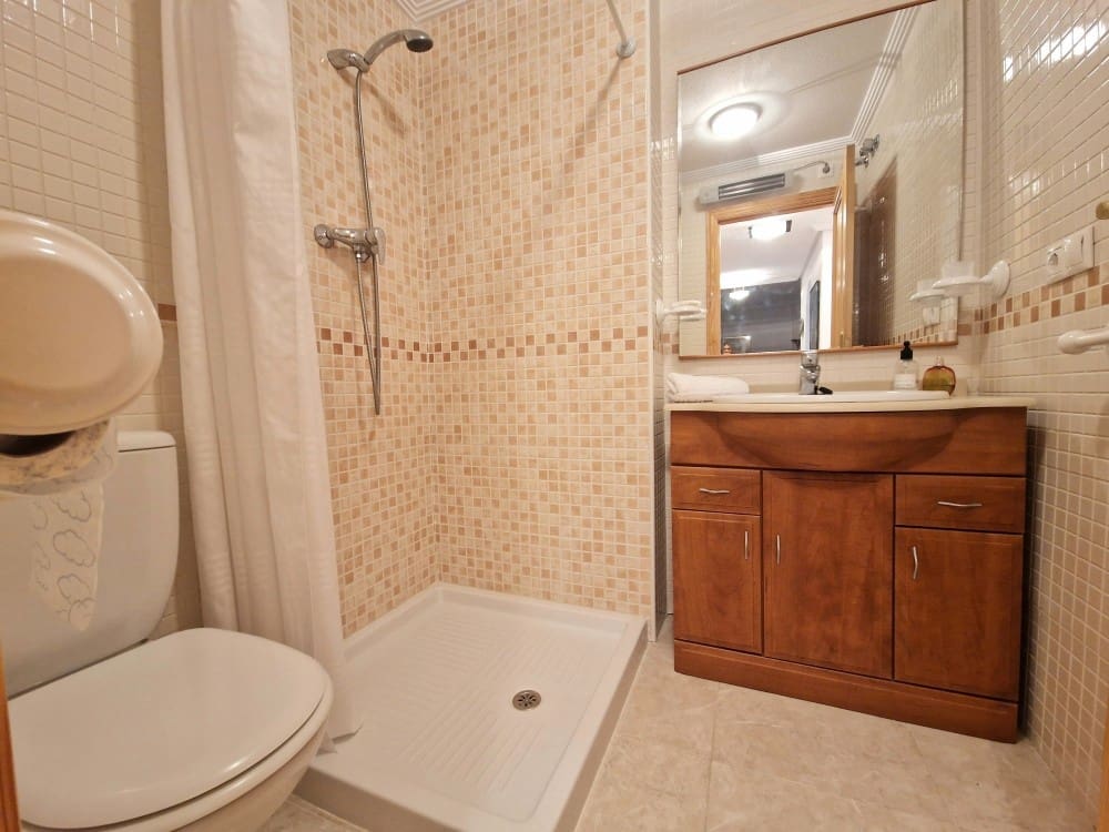 2 bedroom Apartment for sale in La Villajoyosa / Vila Joiosa with pool - € 349,900 (Ref: 9346551)