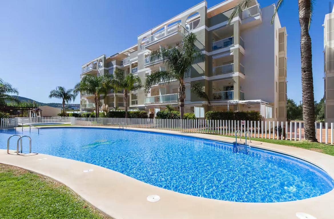 2 slaapkamer Penthouse te koop in Denia met zwembad garage - € 395.000 (Ref: 9349832)