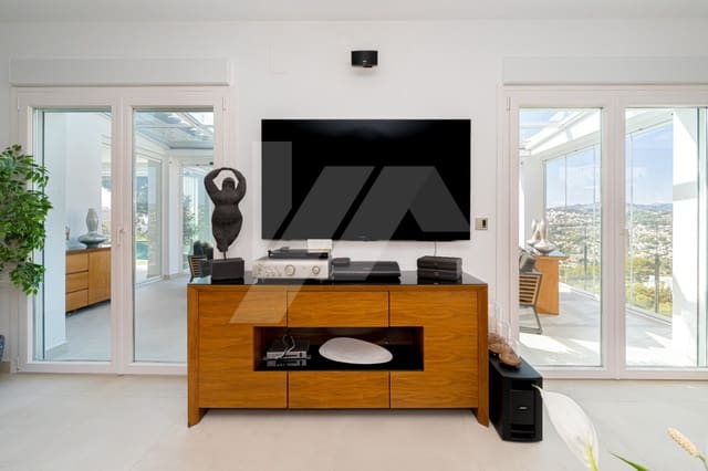 5 bedroom Villa for sale in Moraira, Teulada-Moraira with pool garage - € 2,495,000 (Ref: 9354177)