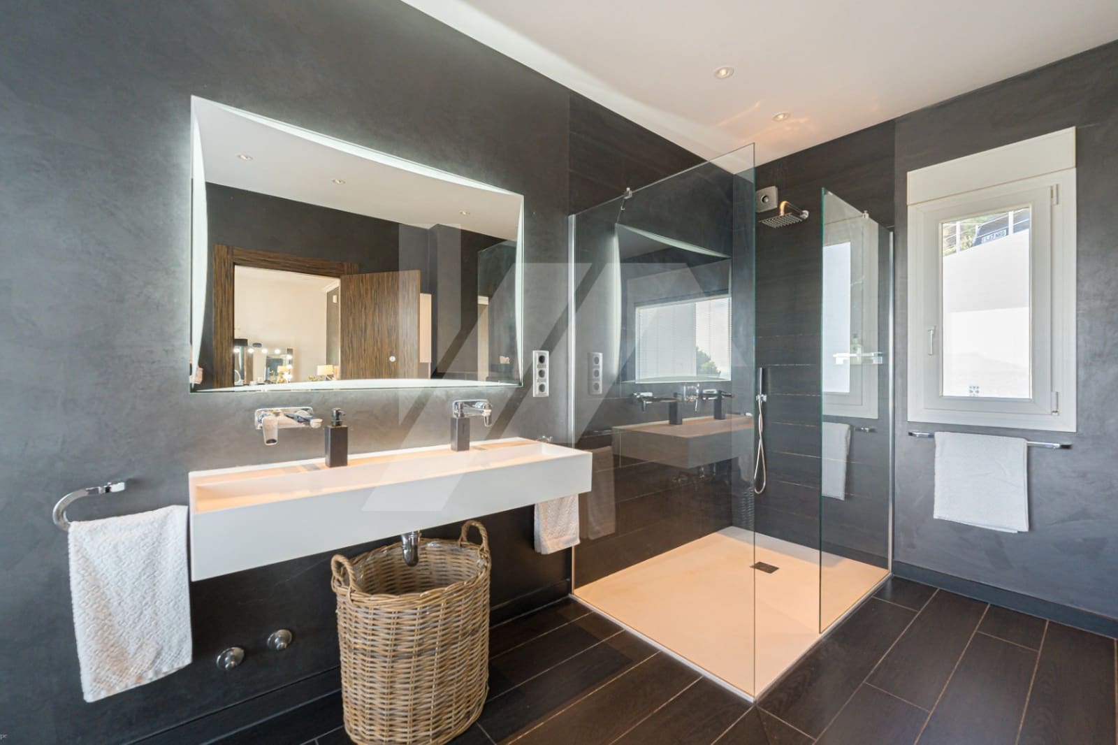 5 bedroom Villa for sale in Moraira with pool garage - € 2,495,000 (Ref: 9354177)