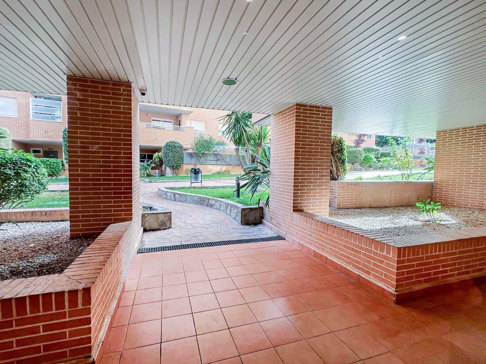 1 bedroom Apartment for sale in La Villajoyosa / Vila Joiosa with pool - € 194,800 (Ref: 9354178)