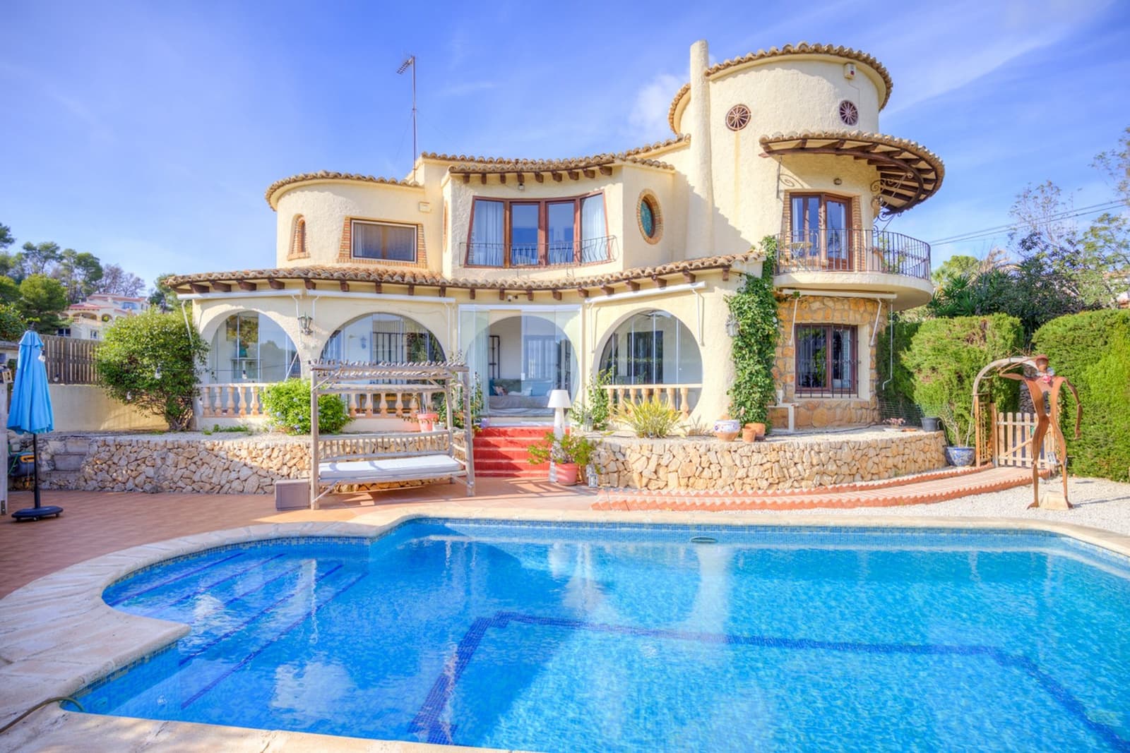 5 Zimmer Villa zu verkaufen in Benissa mit Pool - 695.000 € (Ref: 9354179)