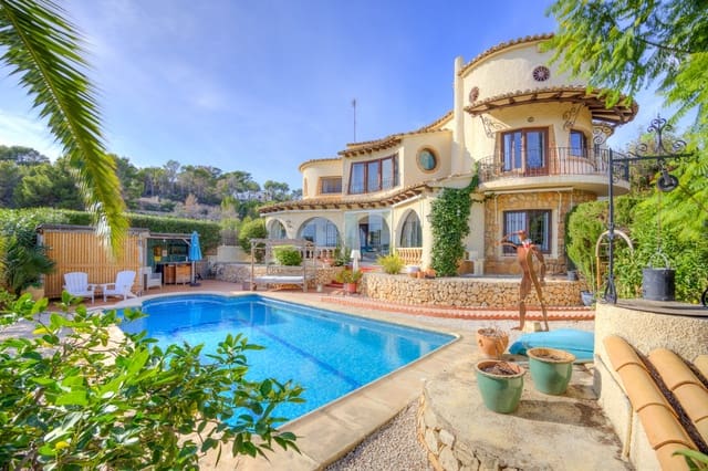 5 Zimmer Villa zu verkaufen in Benissa mit Pool - 695.000 € (Ref: 9354179)