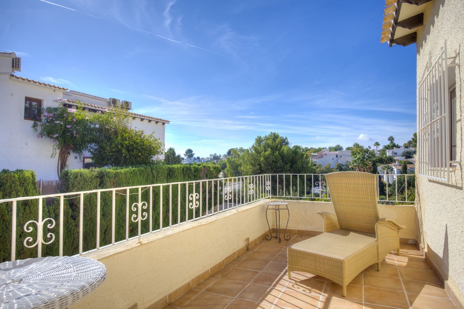 Chalet de 4 habitaciones en Moraira en venta con piscina - 595.000 € (Ref: 9371124)
