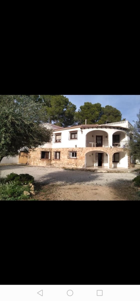 6 bedroom Villa for sale in Moraira with garage - € 1,696,800 (Ref: 9371128)