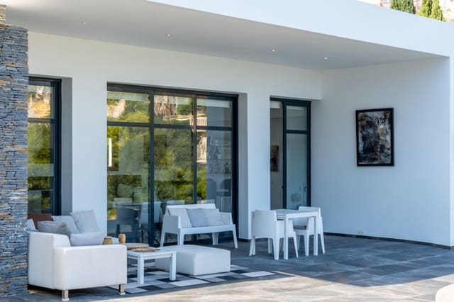 Chalet de 4 habitaciones en Moraira, Teulada-Moraira en venta con piscina garaje - 1.495.000 € (Ref: 9380014)