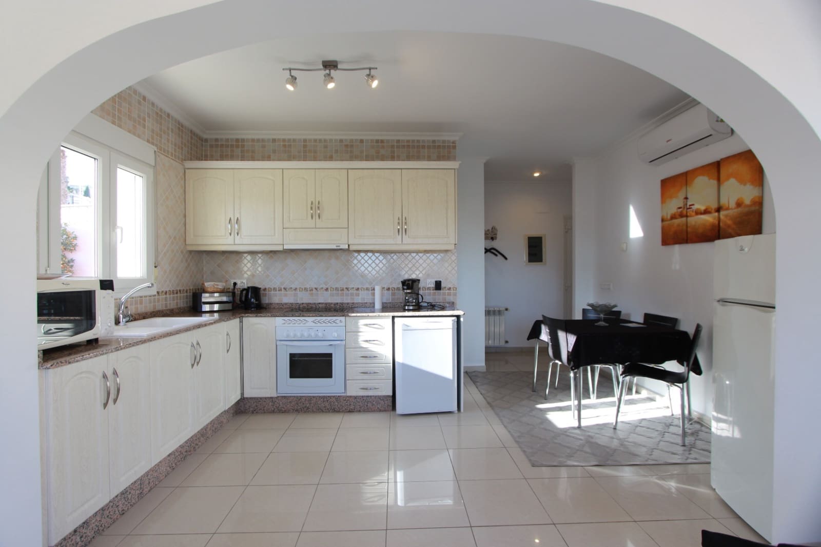 5 bedroom Villa for sale in Calpe / Calp with pool - € 820,000 (Ref: 9380020)
