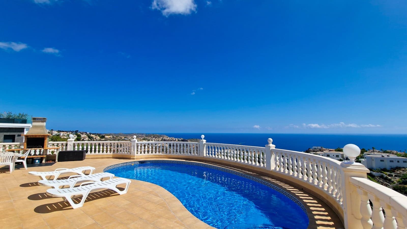 4 quarto Moradia para venda em Benitachell / Benitatxell com piscina garagem - 720 000 € (Ref: 9383716)