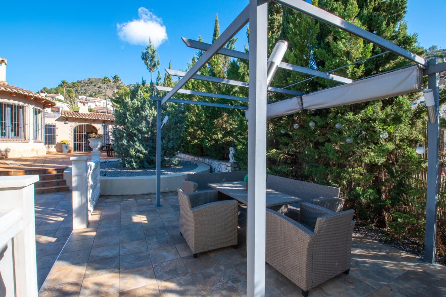 2 soveværelse Villa til salg i Benitachell / Benitatxell med swimmingpool garage - € 675.000 (Ref: 9383928)