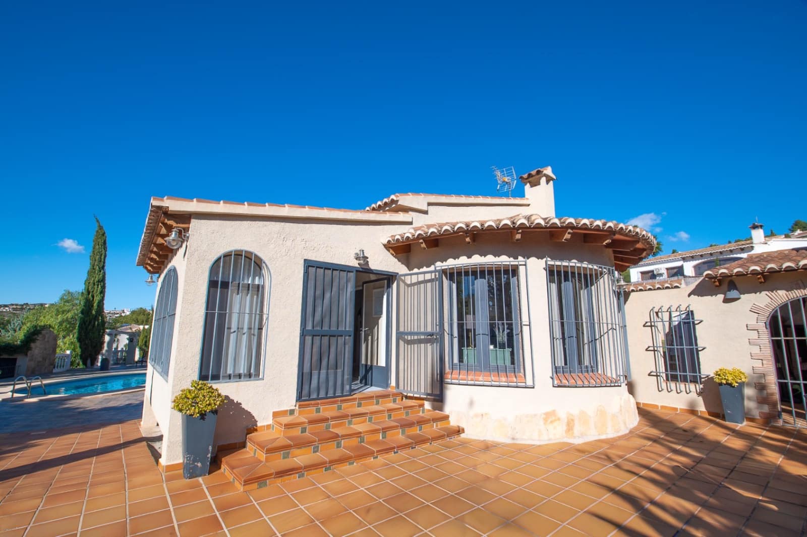 2 soveværelse Villa til salg i Benitachell / Benitatxell med swimmingpool garage - € 675.000 (Ref: 9383928)