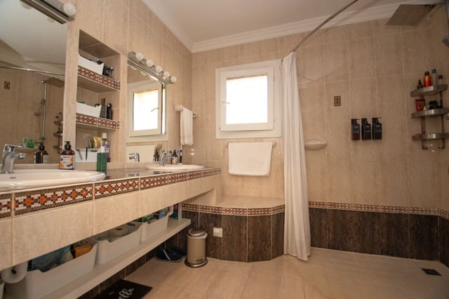 2 soveværelse Villa til salg i Benitachell / Benitatxell med swimmingpool garage - € 675.000 (Ref: 9383928)