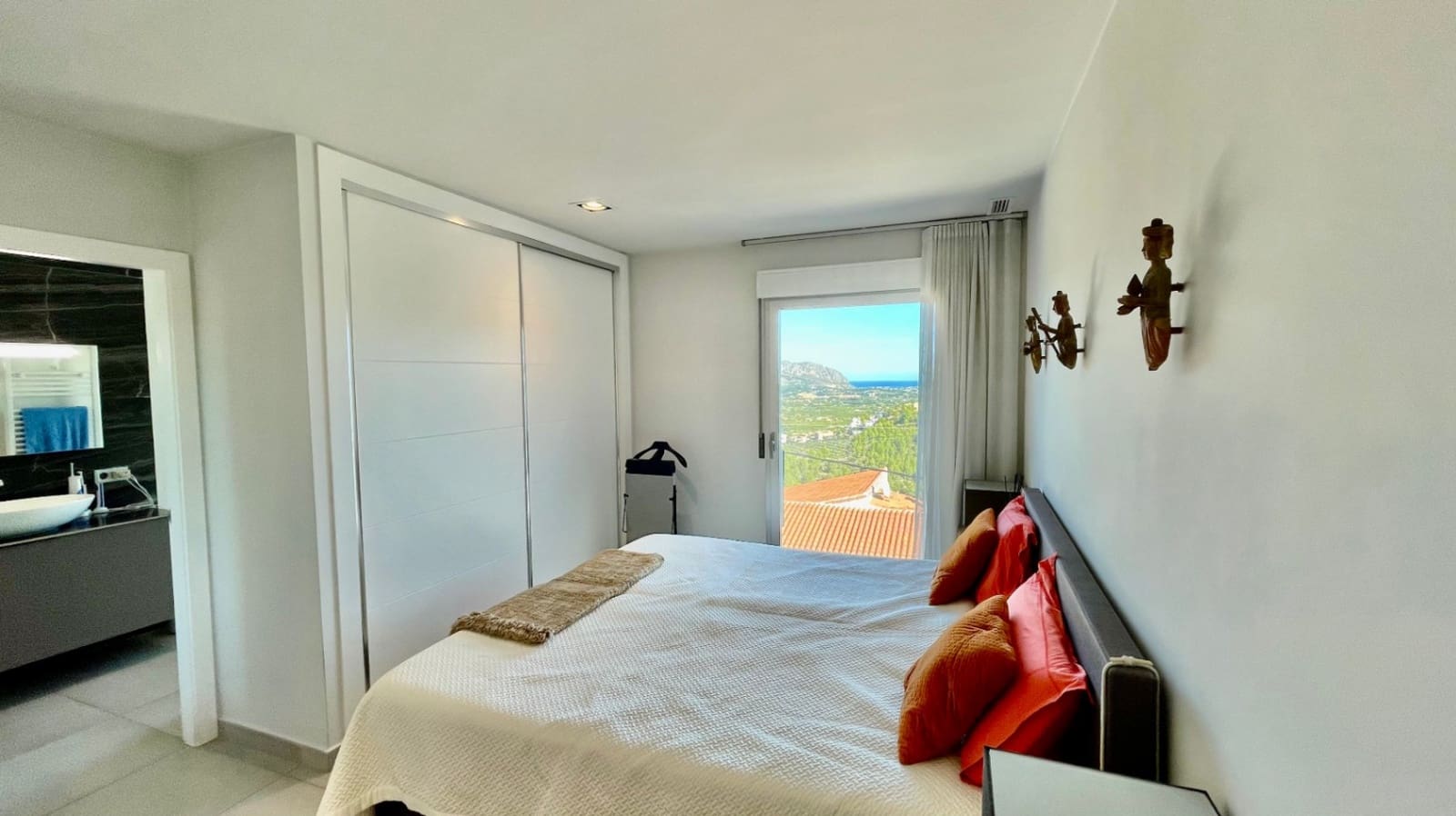 3 slaapkamer Villa te koop in Orba met zwembad garage - € 599.950 (Ref: 9383929)