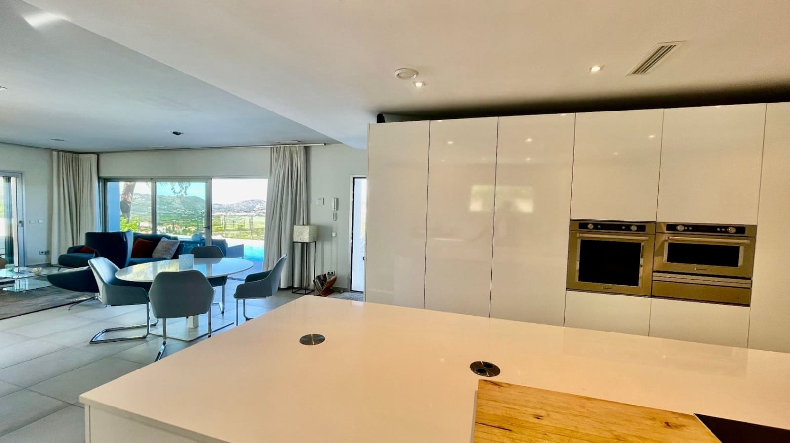 3 slaapkamer Villa te koop in Orba met zwembad garage - € 599.950 (Ref: 9383929)