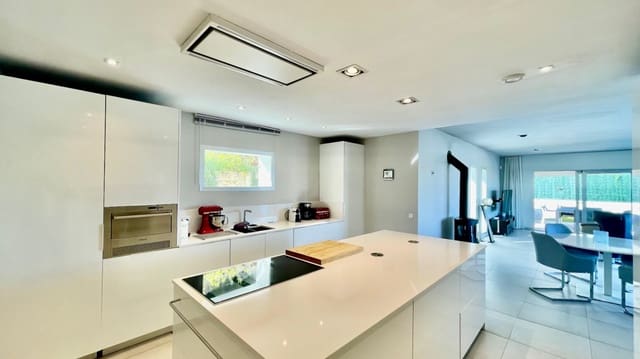 3 slaapkamer Villa te koop in Orba met zwembad garage - € 599.950 (Ref: 9383929)