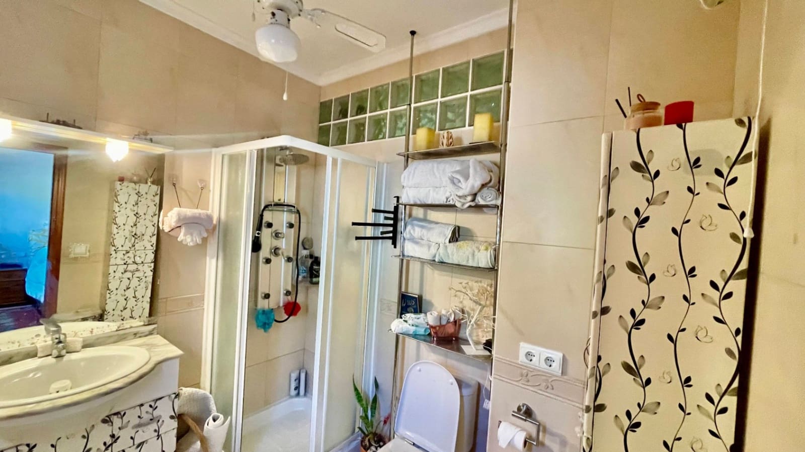 3 slaapkamer Villa te koop in Tormos met zwembad garage - € 435.000 (Ref: 9383930)