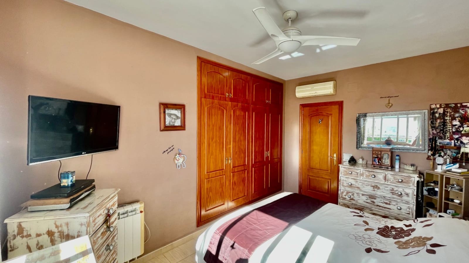 3 slaapkamer Villa te koop in Tormos met zwembad garage - € 435.000 (Ref: 9383930)