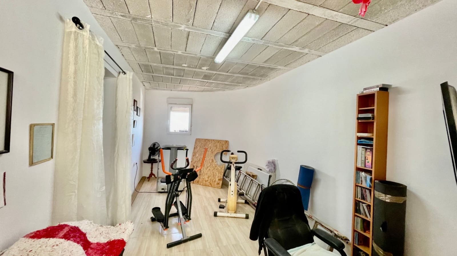 3 slaapkamer Villa te koop in Tormos met zwembad garage - € 435.000 (Ref: 9383930)