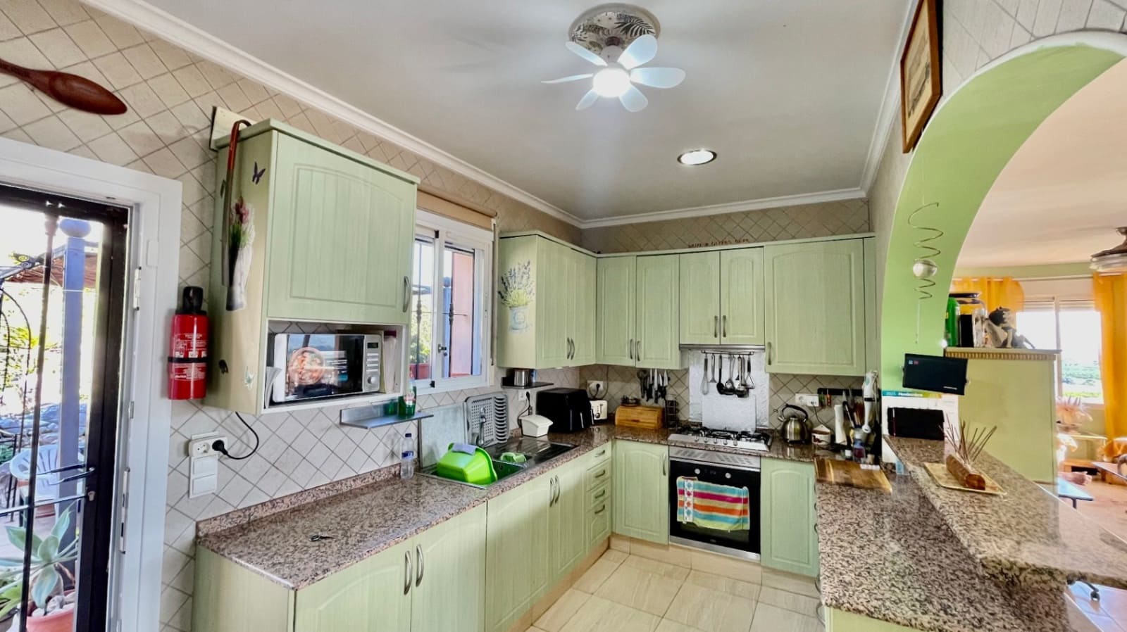 3 slaapkamer Villa te koop in Tormos met zwembad garage - € 435.000 (Ref: 9383930)