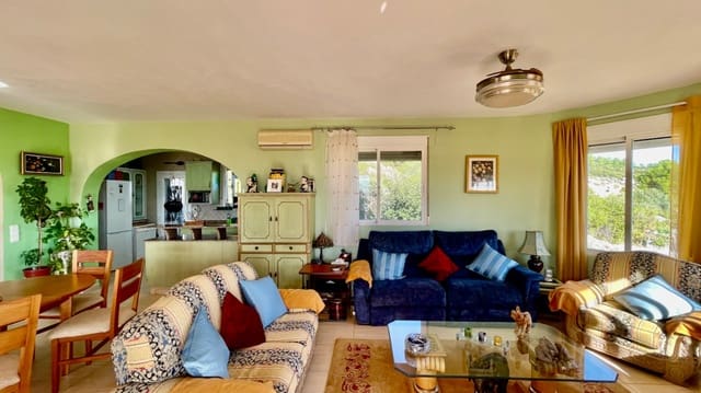 3 slaapkamer Villa te koop in Tormos met zwembad garage - € 435.000 (Ref: 9383930)