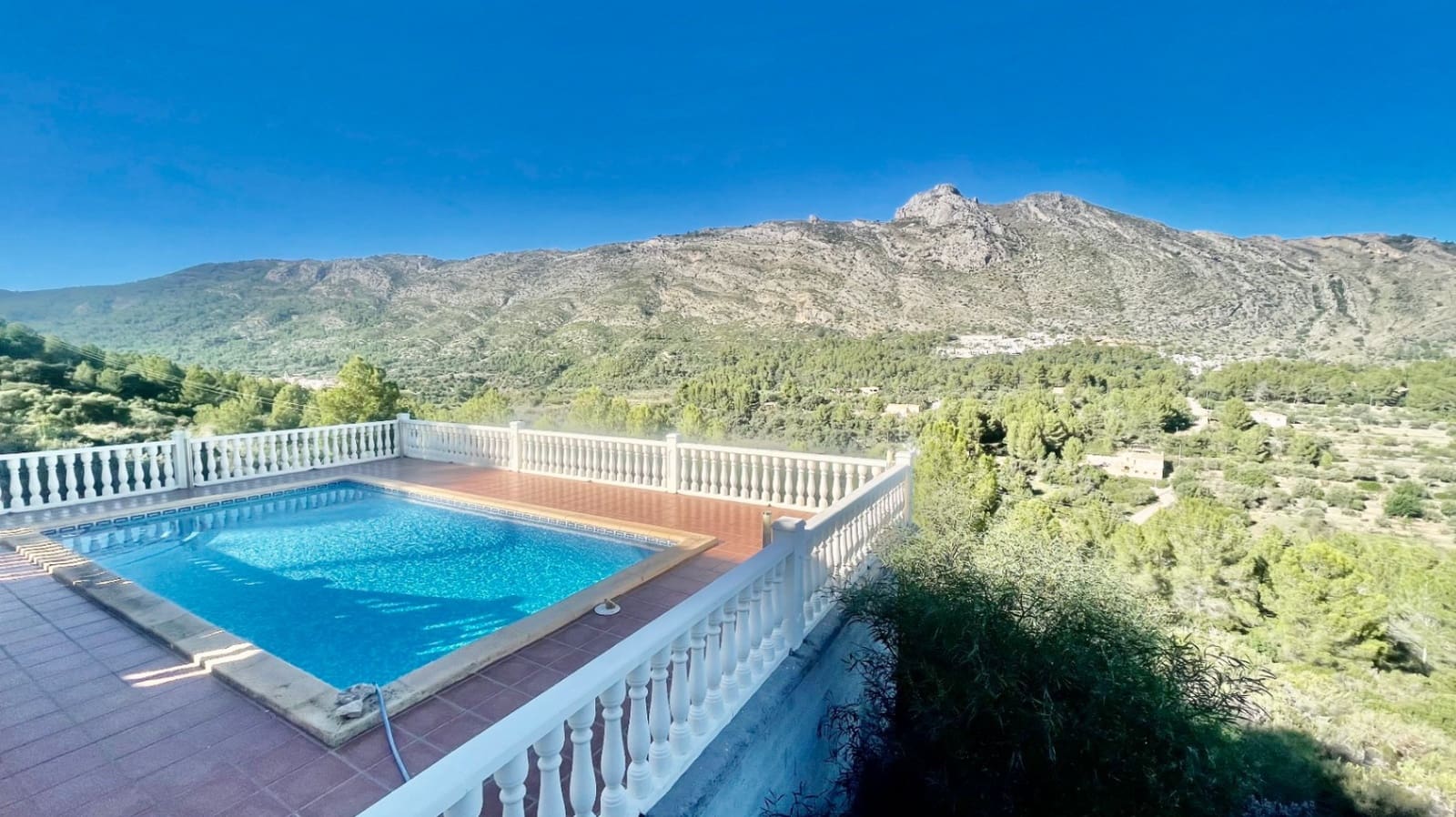 4 bedroom Villa for sale in Benigembla / Benichembla with pool garage - € 399,000 (Ref: 9383931)