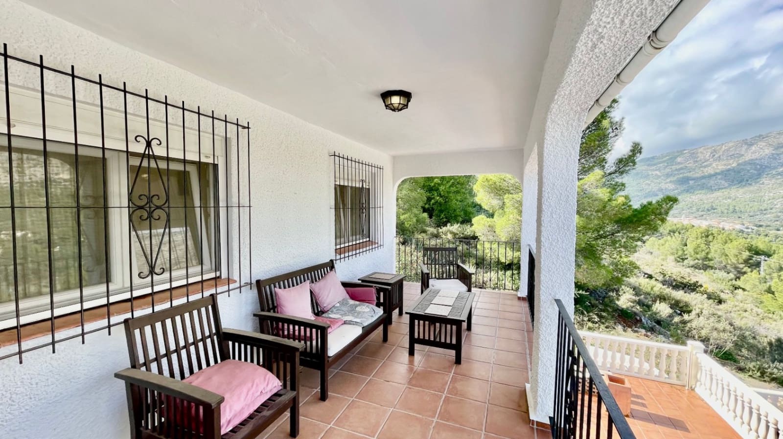 4 bedroom Villa for sale in Benigembla / Benichembla with pool garage - € 399,000 (Ref: 9383931)