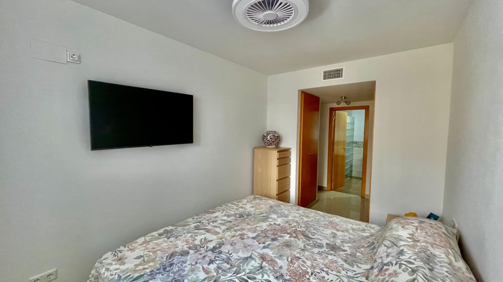 3 bedroom Apartment for sale in Jalon / Xalo with garage - € 248,000 (Ref: 9383935)