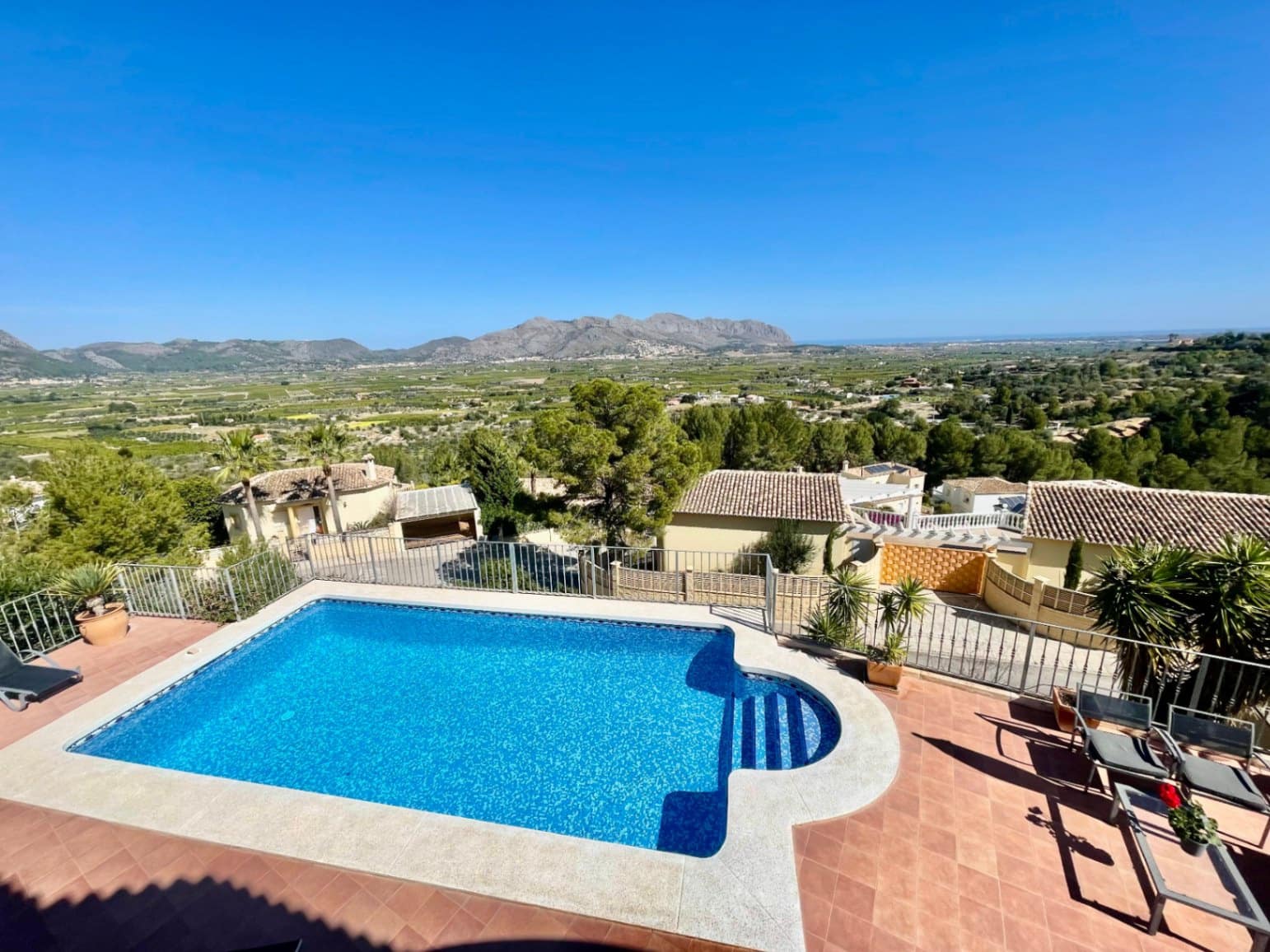 3 slaapkamer Villa te koop in Orba met garage - € 399.950 (Ref: 9383937)