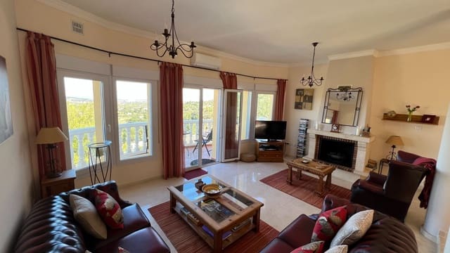 3 slaapkamer Villa te koop in Orba met garage - € 399.950 (Ref: 9383937)