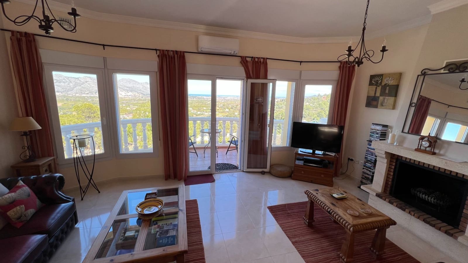 3 slaapkamer Villa te koop in Orba met garage - € 399.950 (Ref: 9383937)