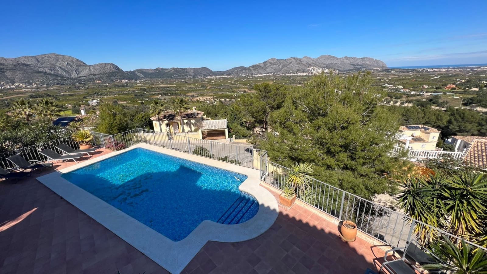 3 slaapkamer Villa te koop in Orba met garage - € 399.950 (Ref: 9383937)