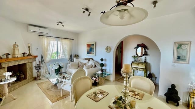 4 sypialnia Willa na sprzedaż w Jalón / Xaló z basenem garażem - 595 000 € (Ref: 9383938)