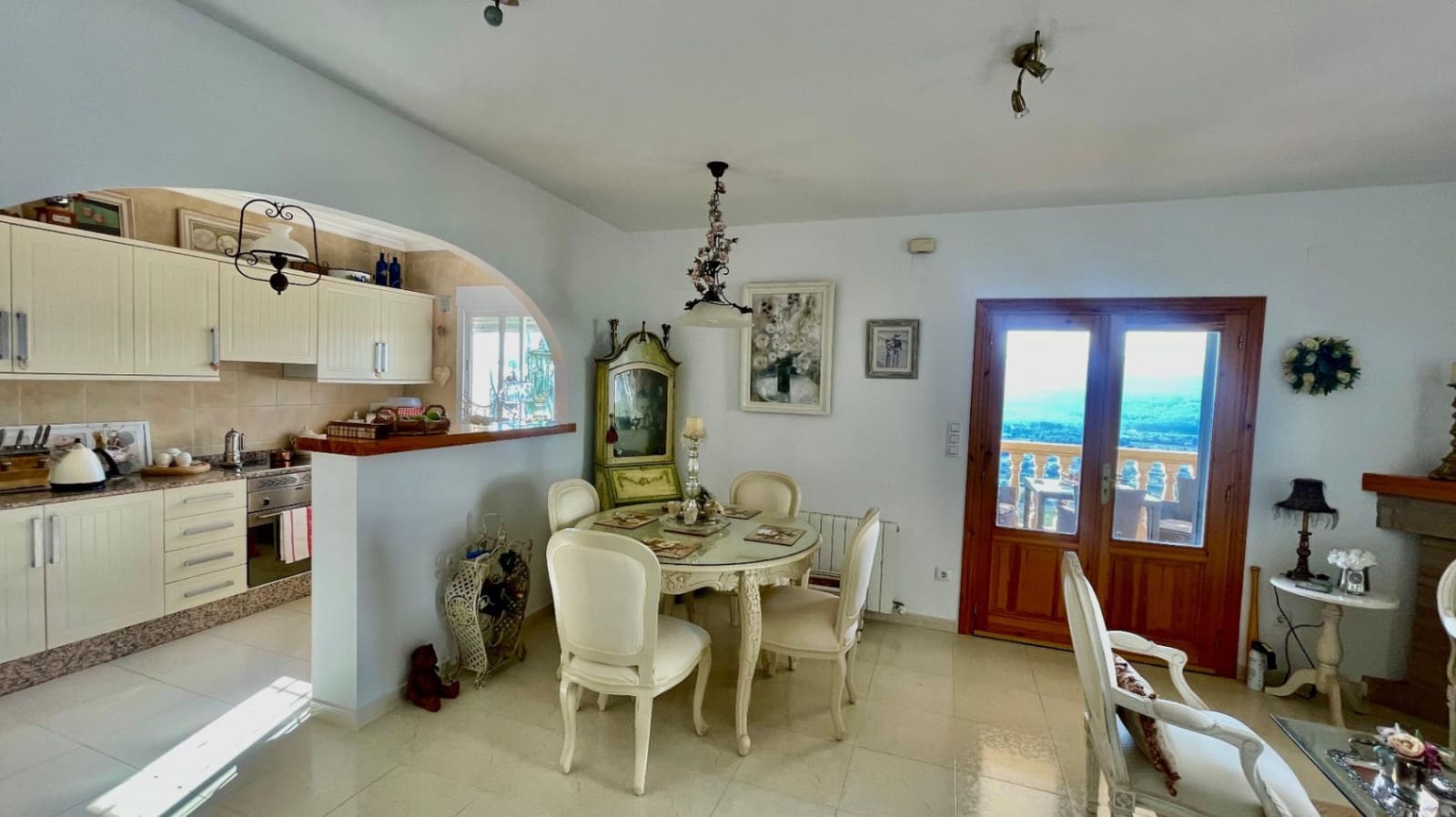 4 sypialnia Willa na sprzedaż w Jalon / Xalo z basenem garażem - 595 000 € (Ref: 9383938)