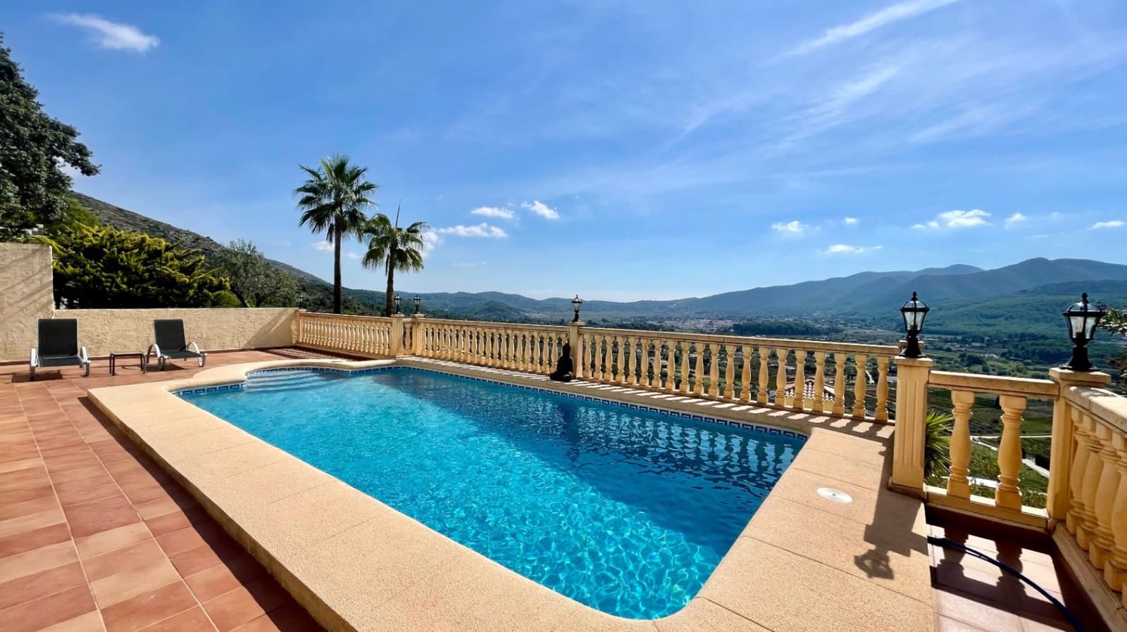 4 sypialnia Willa na sprzedaż w Jalon / Xalo z basenem garażem - 595 000 € (Ref: 9383938)