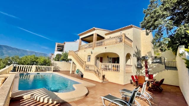 4 sypialnia Willa na sprzedaż w Jalón / Xaló z basenem garażem - 595 000 € (Ref: 9383938)