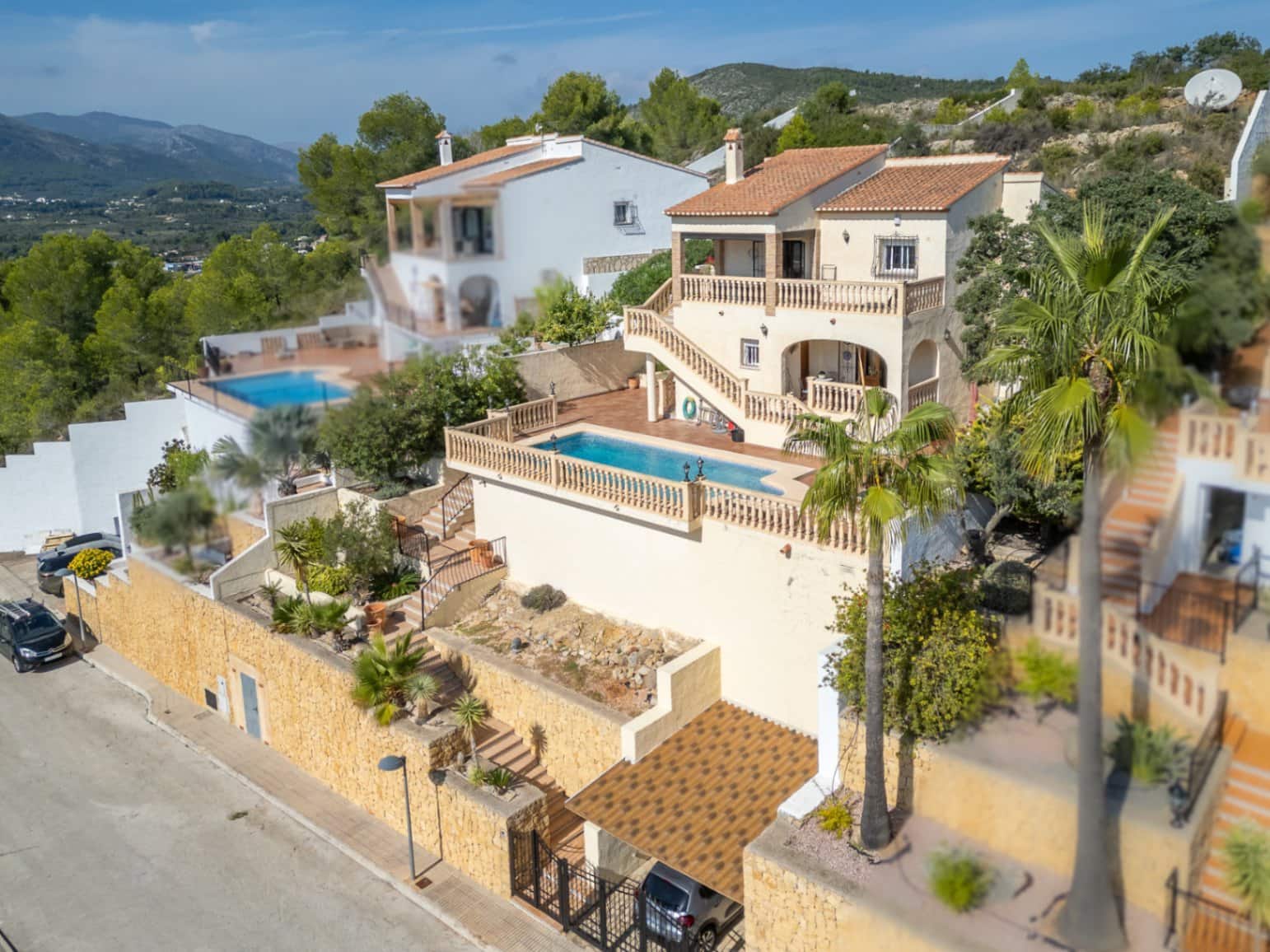 4 sypialnia Willa na sprzedaż w Jalon / Xalo z basenem garażem - 595 000 € (Ref: 9383938)