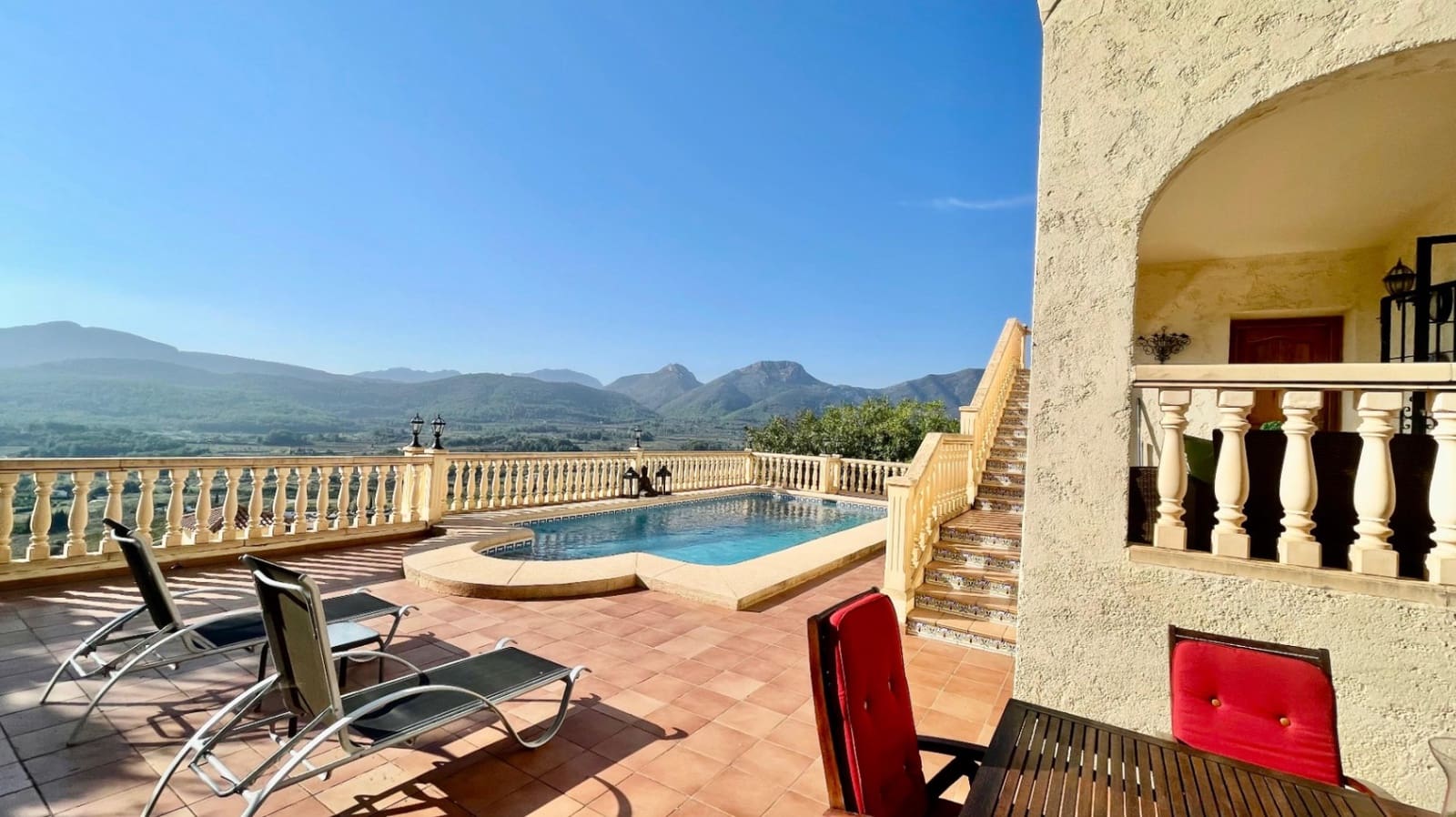 4 sypialnia Willa na sprzedaż w Jalon / Xalo z basenem garażem - 595 000 € (Ref: 9383938)