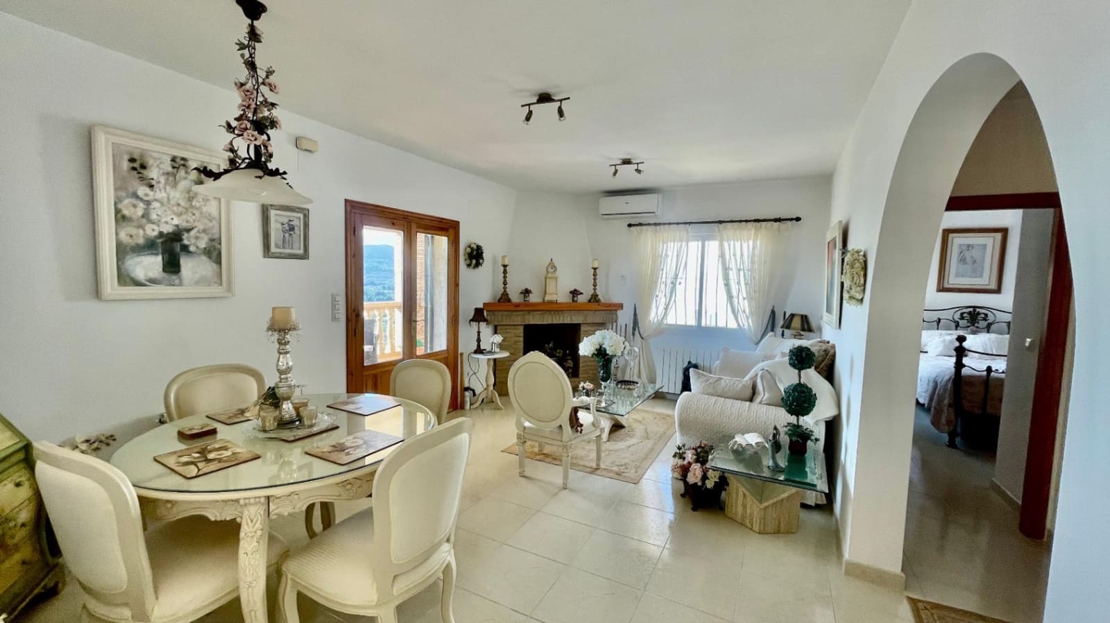 4 sypialnia Willa na sprzedaż w Jalon / Xalo z basenem garażem - 595 000 € (Ref: 9383938)