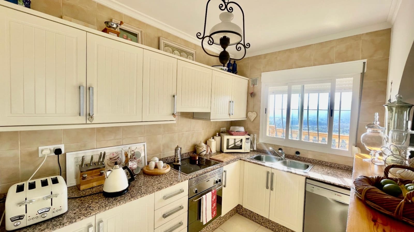 4 sypialnia Willa na sprzedaż w Jalon / Xalo z basenem garażem - 595 000 € (Ref: 9383938)