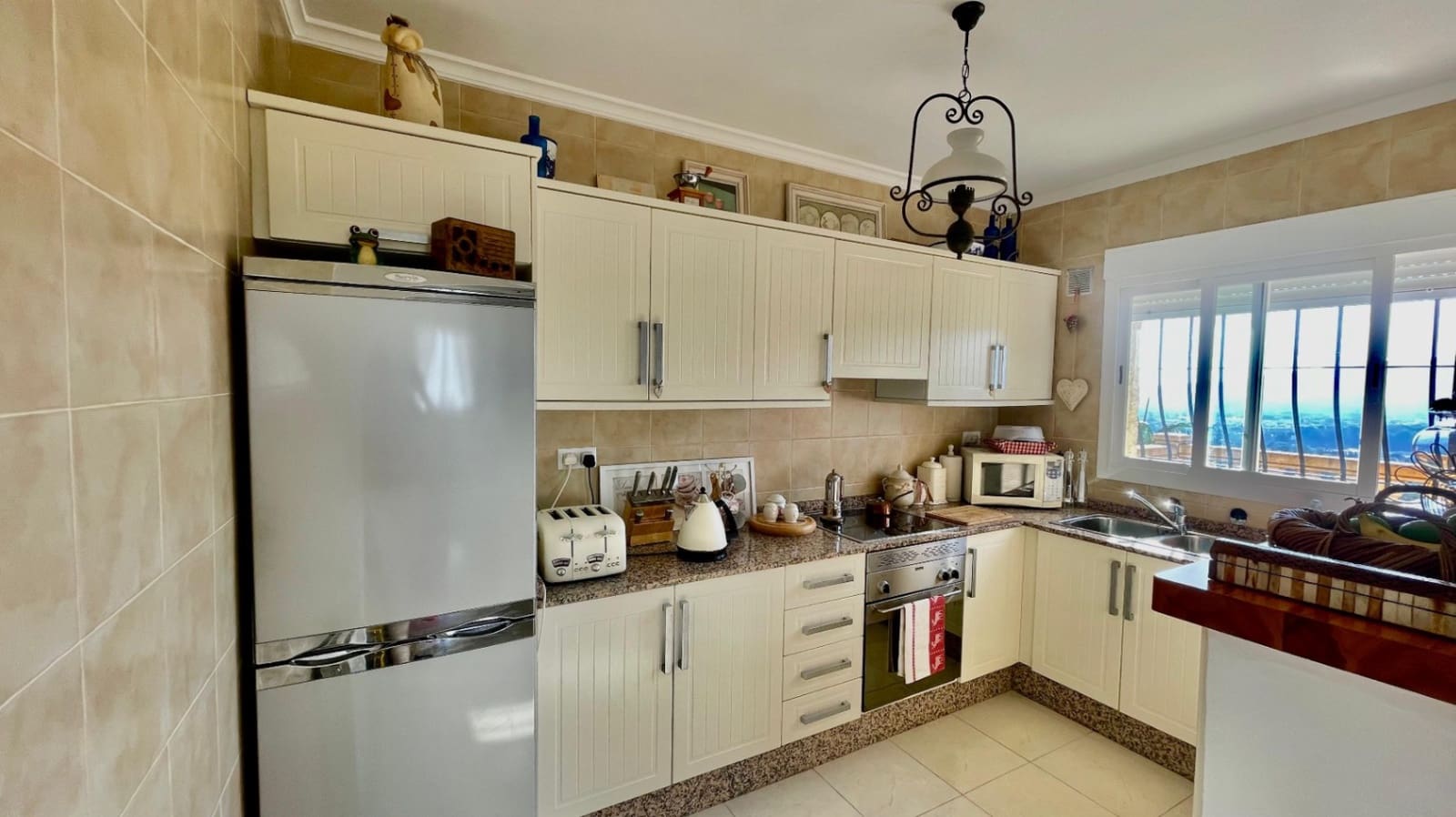 4 sypialnia Willa na sprzedaż w Jalon / Xalo z basenem garażem - 595 000 € (Ref: 9383938)